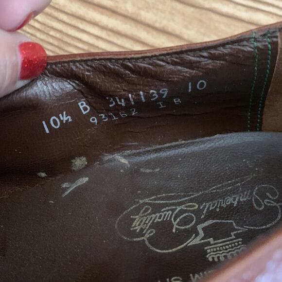 The Florsheim Shoe Men's Loafers Size 10.5 B Brown Leather Slip On Shoes - Picture 12 of 12